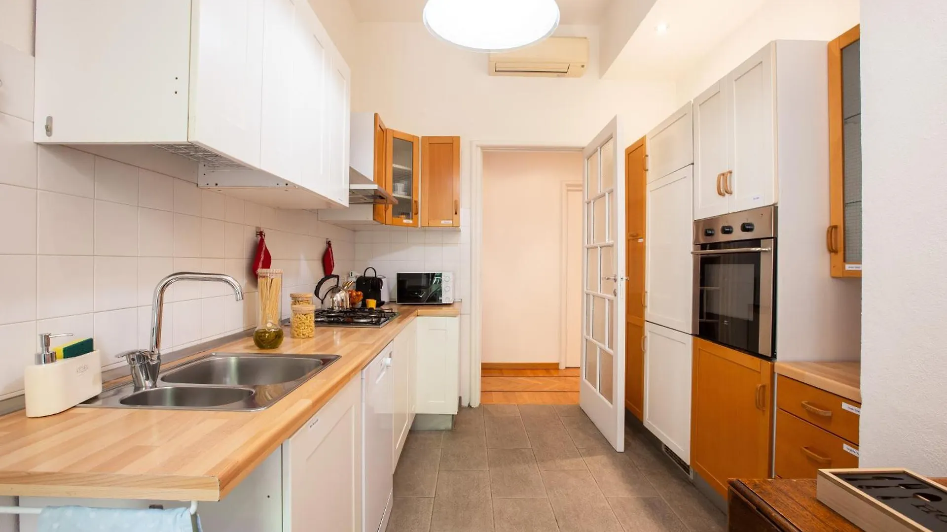 Apartment Porta Venezia - Duomo - Elegant Suite Milan Italy